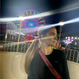 Meet your Posher, Chloe